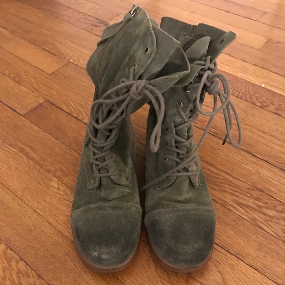 Lace-Up Suede Combat Boots in Olive Green